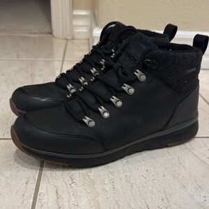 UGG Men's Black and Brown Boots